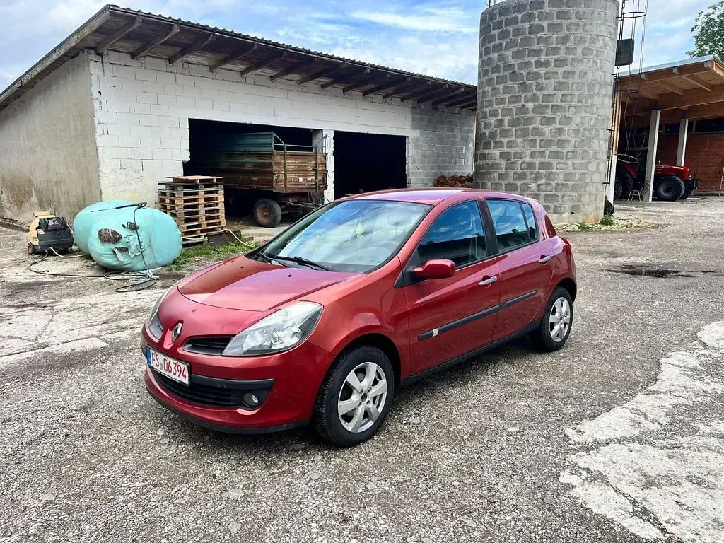 Gebraucht Renault Clio III 75 PS (55 kW) 2007 Rot Limousine