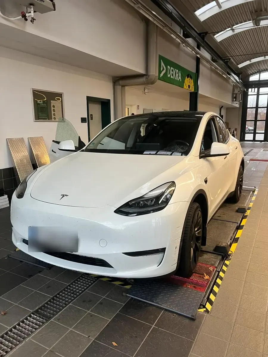 Used Tesla Model Y 378 kW (514 HP) 2022 White SUV
