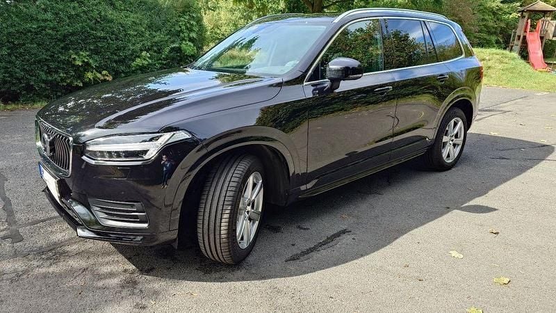 Schwarz Gebraucht 2021 Volvo XC90 Momentum SUV | 44.500 € (Guter Preis) - Bild 1/4