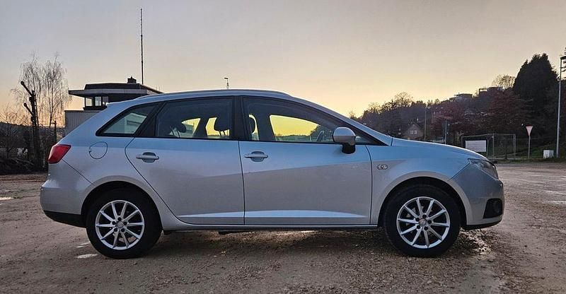 Gebraucht Seat Ibiza Style 86 PS (63 kW) 2011 Silber Limousine