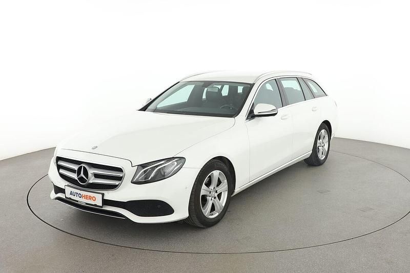 Weiß Gebraucht 2016 Mercedes E220 Avantgarde Kombi | 21.410 € (Fairer Preis) - Bild 1/3