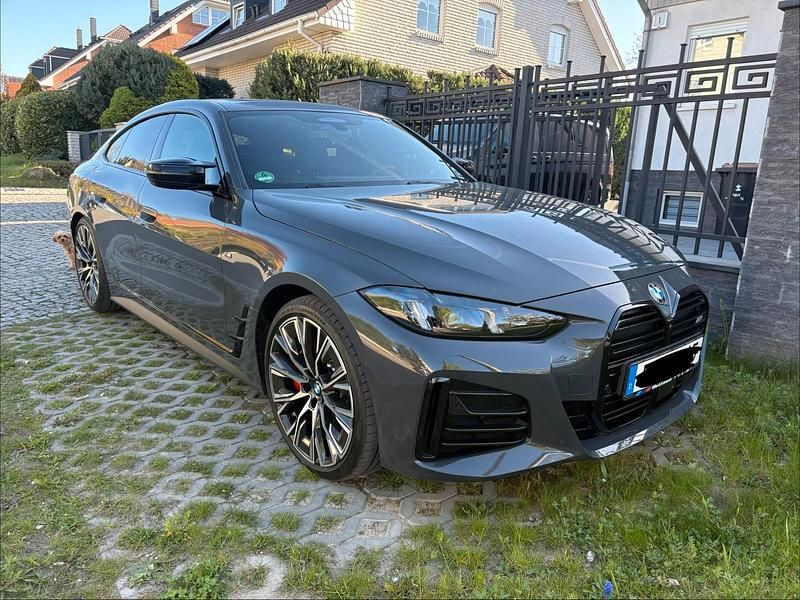 Gebraucht BMW 440 384 PS (282 kW) 2025 Grau Coupé