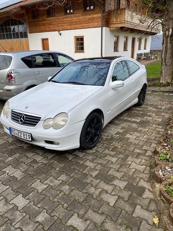 Weiß Gebraucht 2001 Mercedes CL230 Coupé | 5.950 € - Bild 1/4