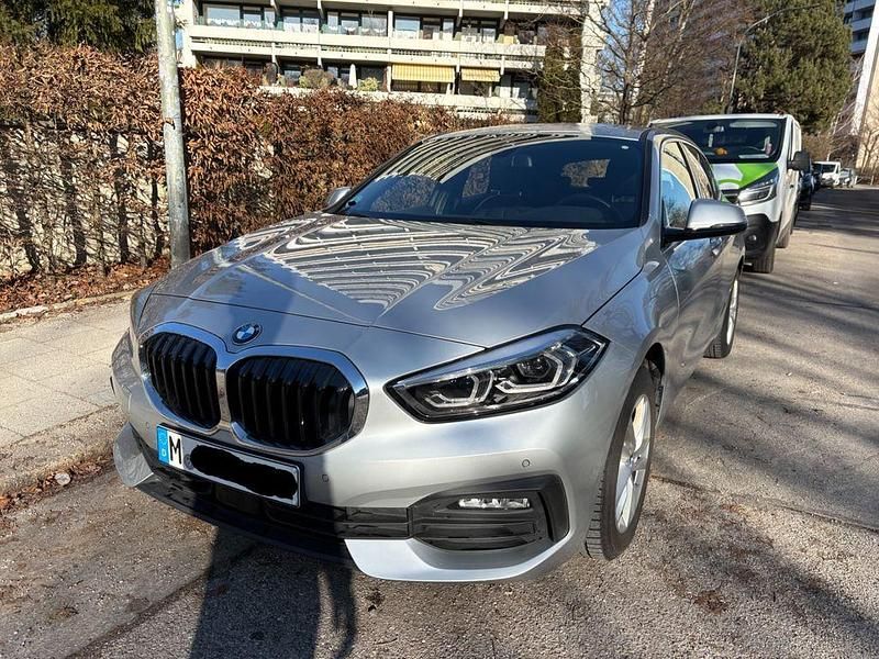 Gebraucht BMW 118 Advantage 136 PS (100 kW) 2020 Silber Kleinwagen