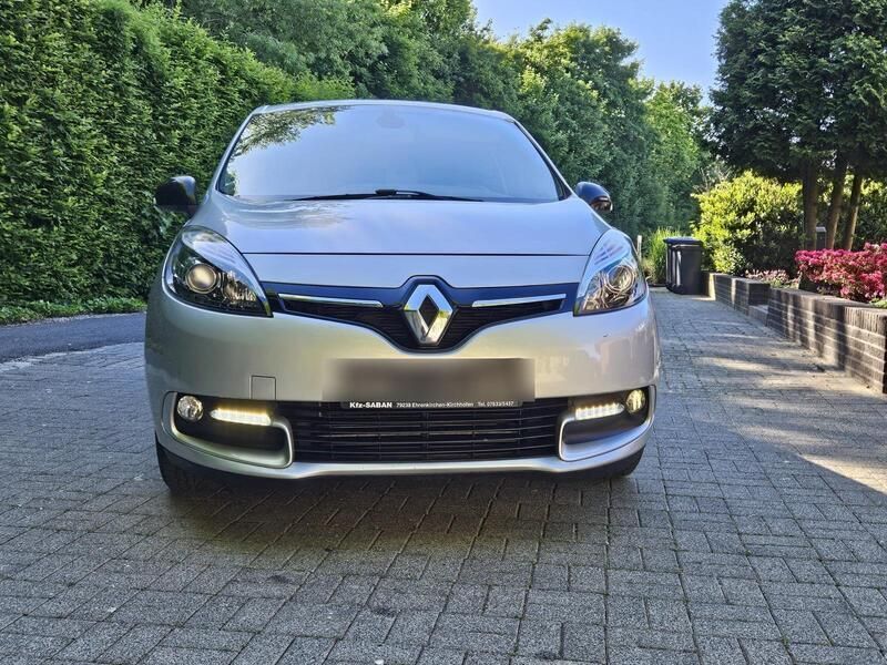Silber Gebraucht 2015 Renault Scénic III Van / Kleinbus | 6.800 € (Fairer Preis) - Bild 1/4