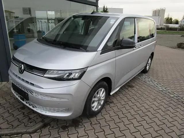 Second-hand VW Multivan Life 150 CP (110 kW) 2024 Argintiu Monovolum