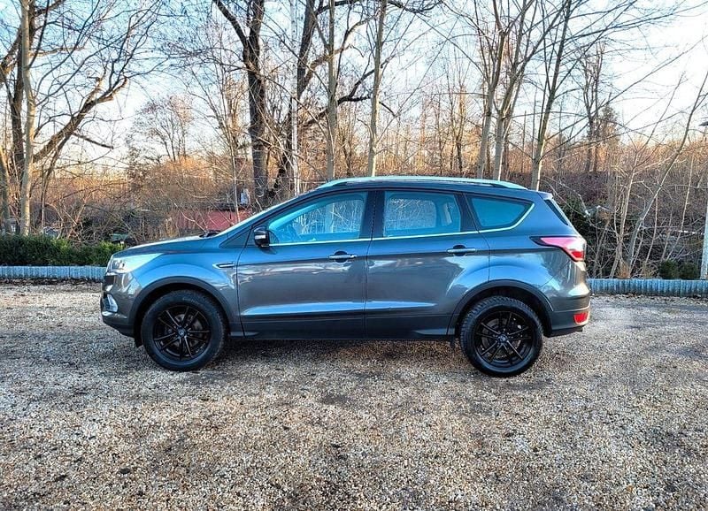 Gebraucht Ford Kuga Cool & Connect 150 PS (110 kW) 2018 Grau SUV