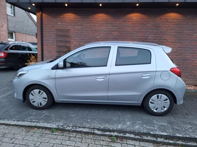 Gebraucht Mitsubishi Space Star Select 71 PS (52 kW) 2024 Silber Kleinwagen