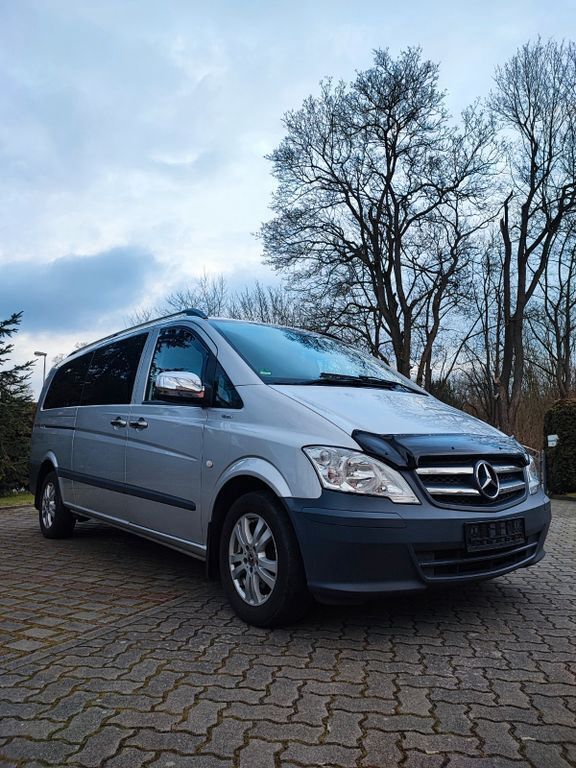 Silber Gebraucht 2014 Mercedes Vito Van / Kleinbus | 14.990 € (Teuer) - Bild 1/4