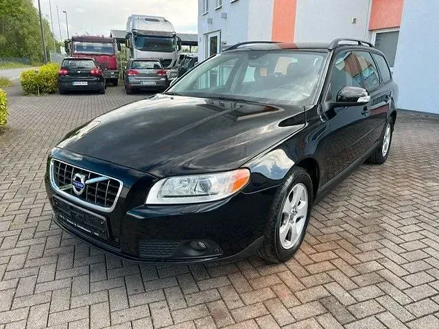Gebraucht Volvo V70 Basis 136 PS (100 kW) 2009 Schwarz Kombi