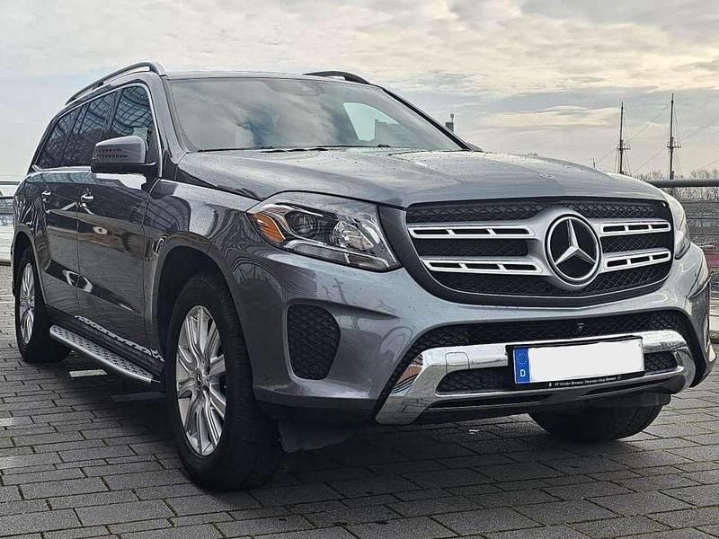 Grau Gebraucht 2017 Mercedes GLS450 SUV | 34.900 € - Bild 1/4