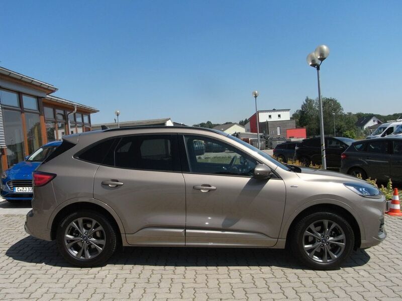 Gebraucht Ford Kuga ST-Line 150 PS (110 kW) 2020 Silber SUV