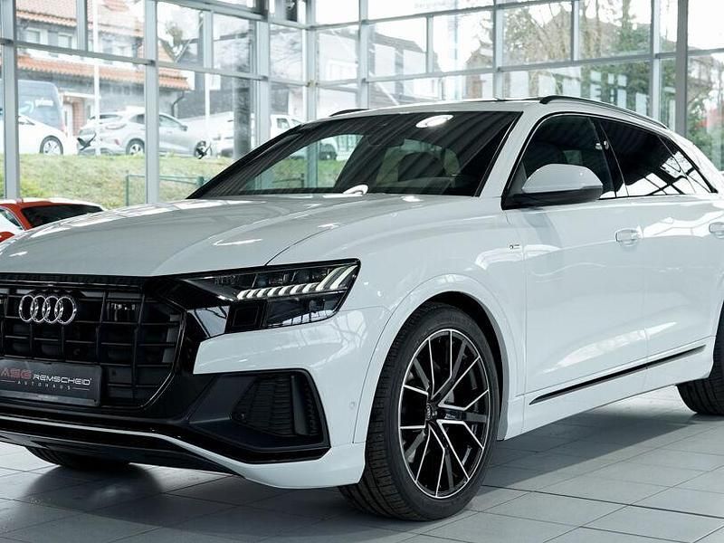 Gebraucht Audi Q8 S-Line 286 PS (210 kW) 2022 Weiß SUV