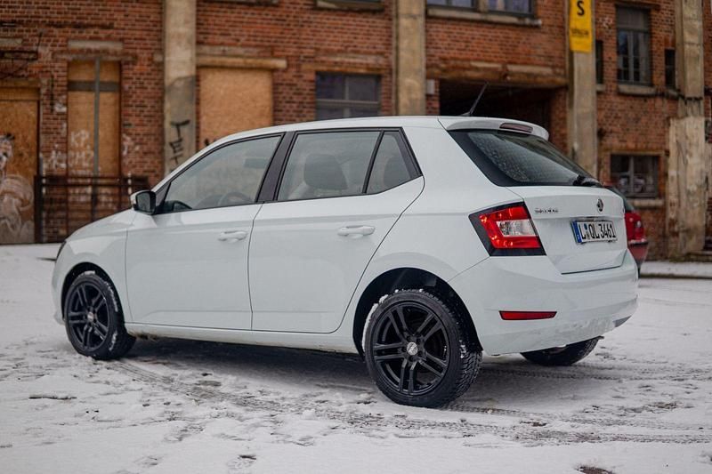 Gebraucht Skoda Fabia Cool Plus 60 PS (44 kW) 2019 Weiß Kleinwagen