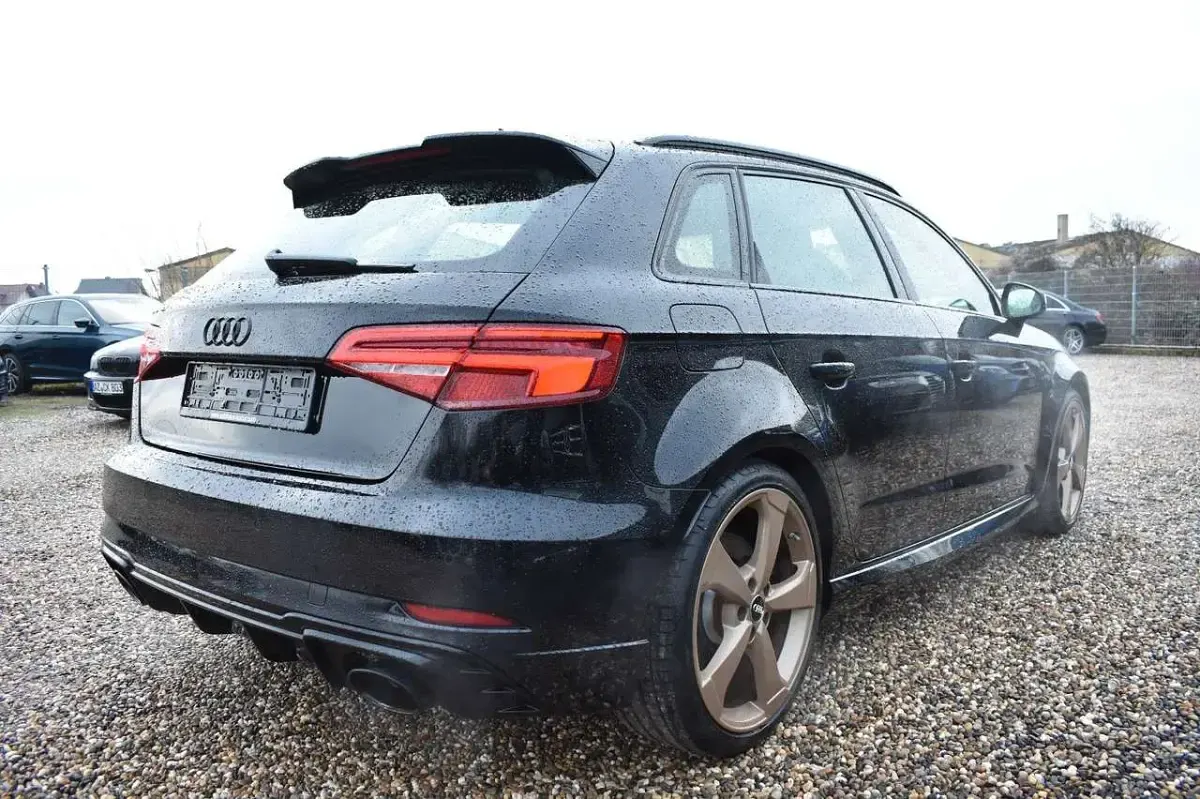 Gebraucht Audi RS3 Sport 400 PS (294 kW) 2019 Mythosschwarz Limousine