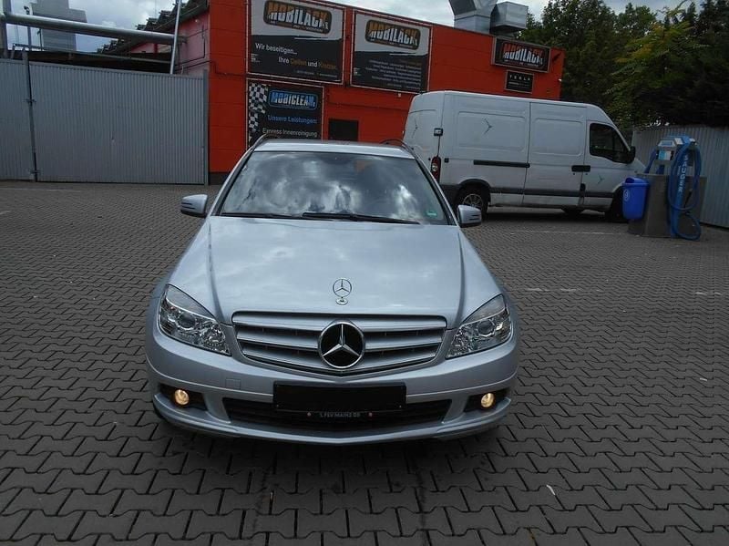 Iridiumsilber Gebraucht 2009 Mercedes C200 Kombi | 3.399 € (Fairer Preis) - Bild 1/4