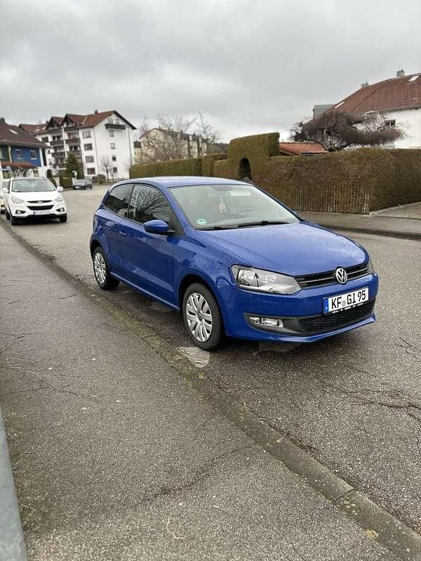 Blau Gebraucht 2010 VW Polo Team Limousine | 4.500 € (Guter Preis) - Bild 1/4