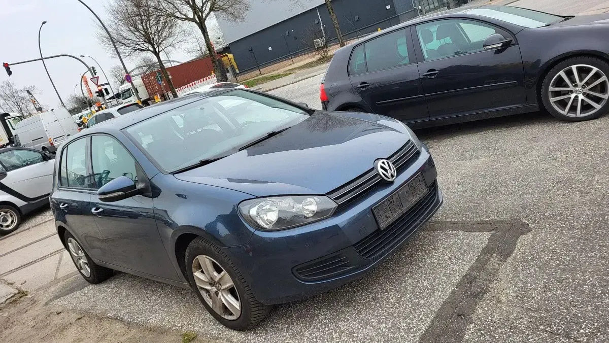 Gebraucht VW Golf VI Comfortline 122 PS (89 kW) 2009 Grau Kleinwagen
