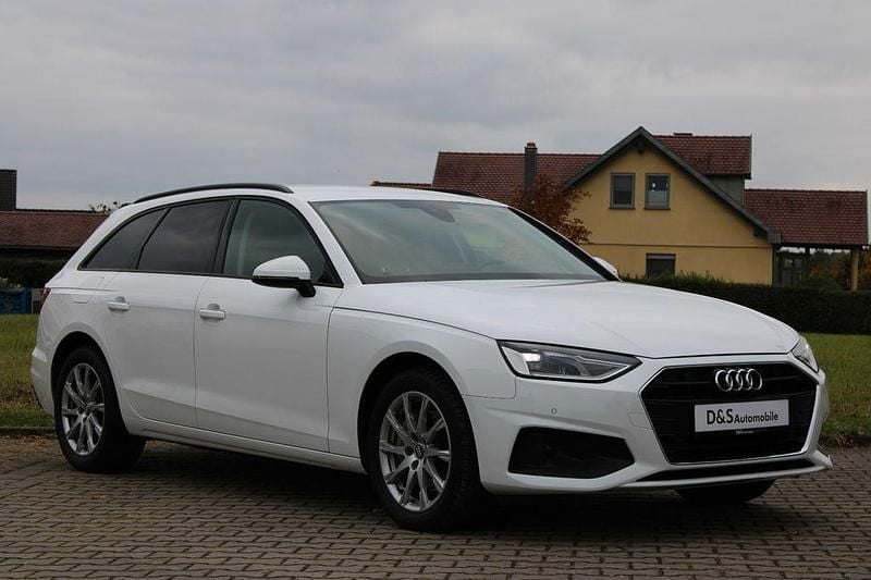 Weiß Gebraucht 2020 Audi A4 Sport Kombi | 22.240 € (Guter Preis) - Bild 1/4