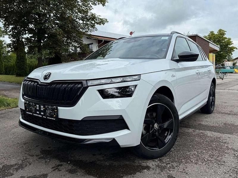 Moonweiss metallic Gebraucht 2022 Skoda Kamiq Monte Carlo SUV | 24.990 € (Fairer Preis) - Bild 1/4