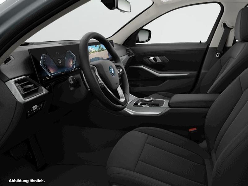 Grau Gebraucht 2023 BMW 330e Kombi | 38.162 € (Fairer Preis) - Bild 1/2