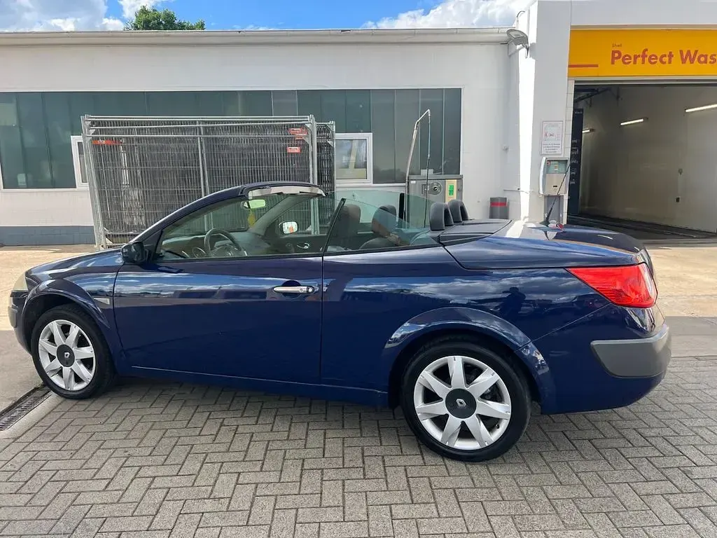 Gebraucht Renault Mégane Cabriolet Authentique 113 PS (83 kW) 2004 Blau Cabrio