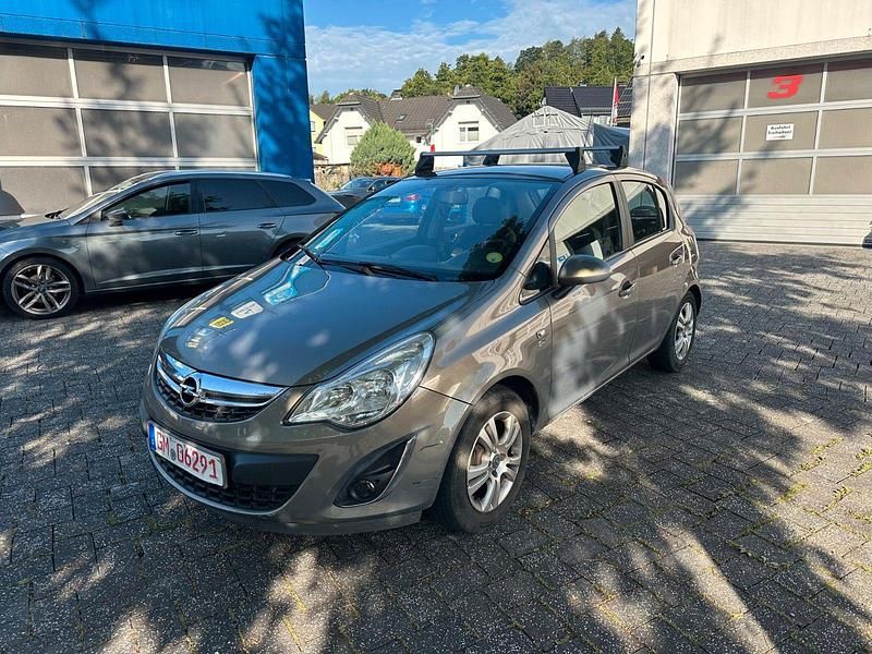 Grau Gebraucht 2012 Opel Corsa Kleinwagen | 2.490 € (Fairer Preis) - Bild 1/4
