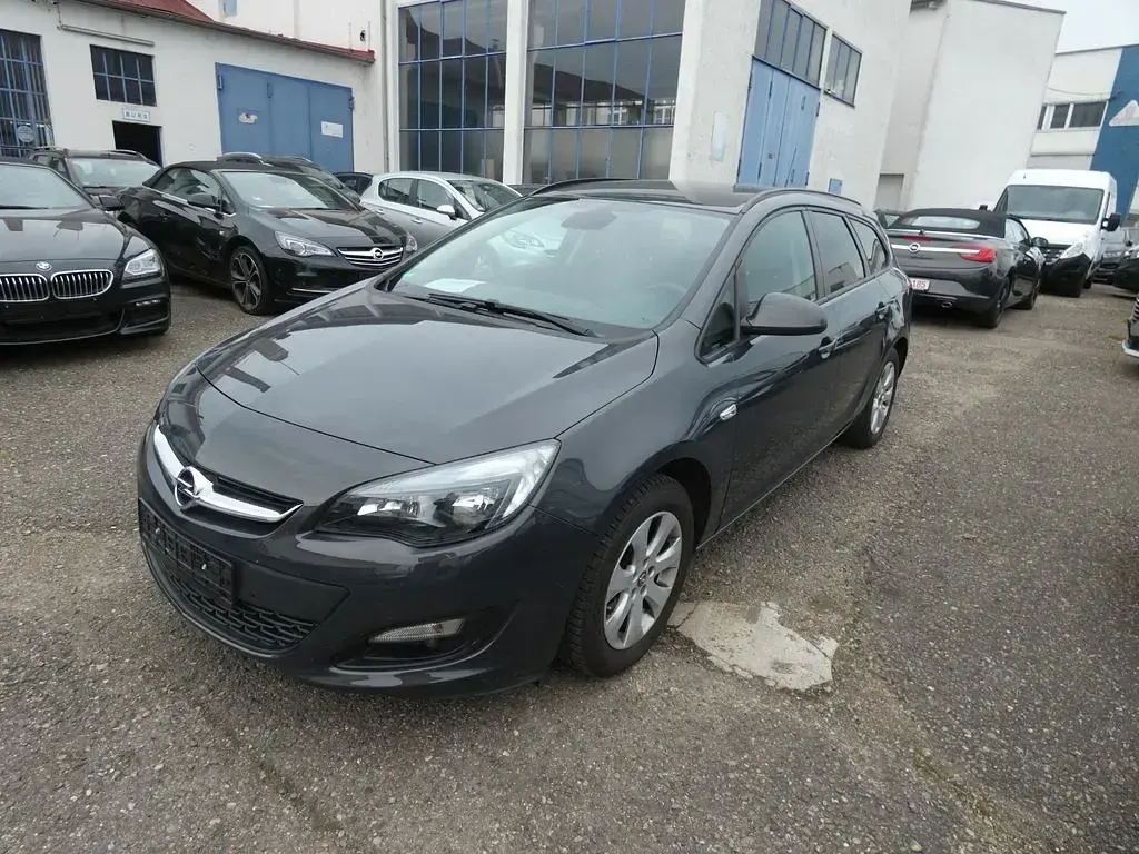 Second-hand Opel Astra Edition 140 CP (102 kW) 2014 Gri Break