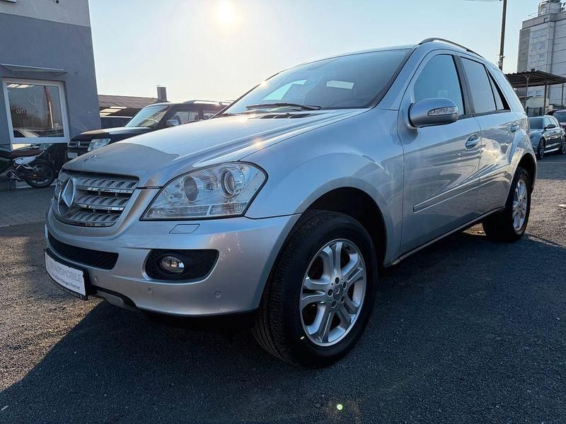 Gebraucht Mercedes ML320 224 PS (164 kW) 2005 Silber SUV