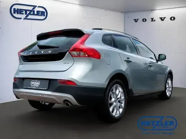 Gebraucht Volvo V40 CC Summum 150 PS (110 kW) 2016 Silber Kombi