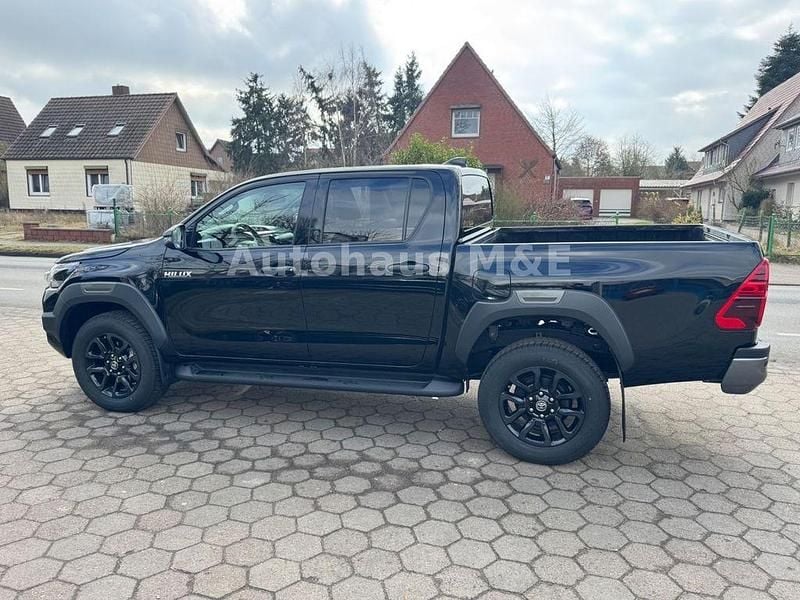 Neu Toyota HiLux 204 PS (150 kW) 2026 Tiefschwarz mica metallic Abholung