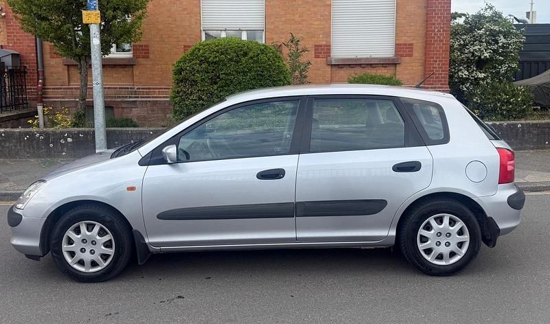 Gebraucht Honda Civic LS 90 PS (66 kW) 2001 Silber Limousine