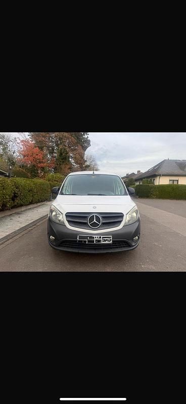 Weiß Gebraucht 2013 Mercedes Citan 109 Van / Kleinbus | 6.700 € (Fairer Preis) - Bild 1/4