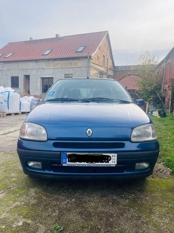 Gebraucht Renault Clio 75 PS (55 kW) 1996 Blau Kleinwagen