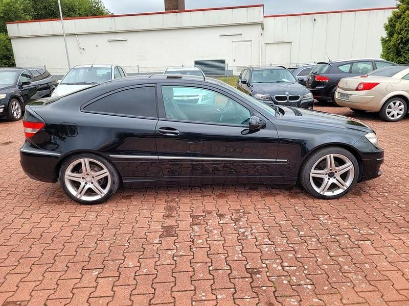 Gebraucht Mercedes CLC250 204 PS (150 kW) 2010 Schwarz Kleinwagen