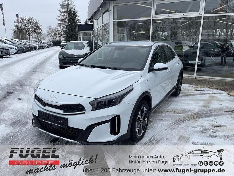 Weiß Gebraucht 2022 Kia XCeed Vision SUV | 19.399 € (Guter Preis) - Bild 1/4