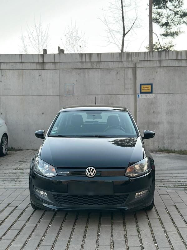 Gebraucht VW Polo 75 PS (55 kW) 2014 Schwarz Limousine
