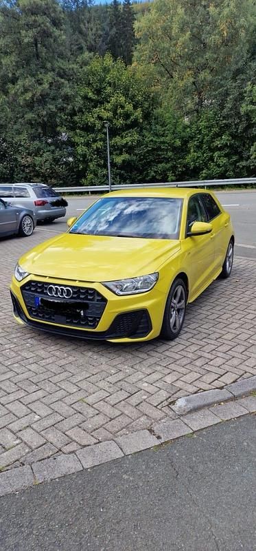 Gelb Gebraucht 2019 Audi A1 Sportback S-Line Kleinwagen | 15.500 € (Fairer Preis) - Bild 1/4