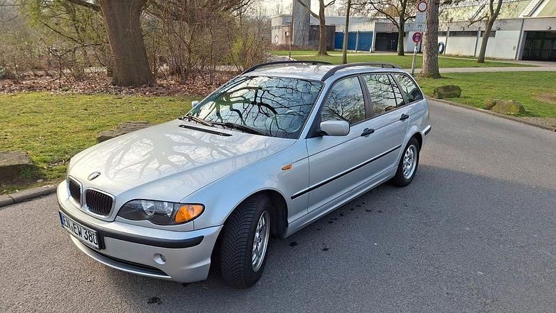 Gebraucht BMW 318 143 PS (105 kW) 2002 Silber Kombi