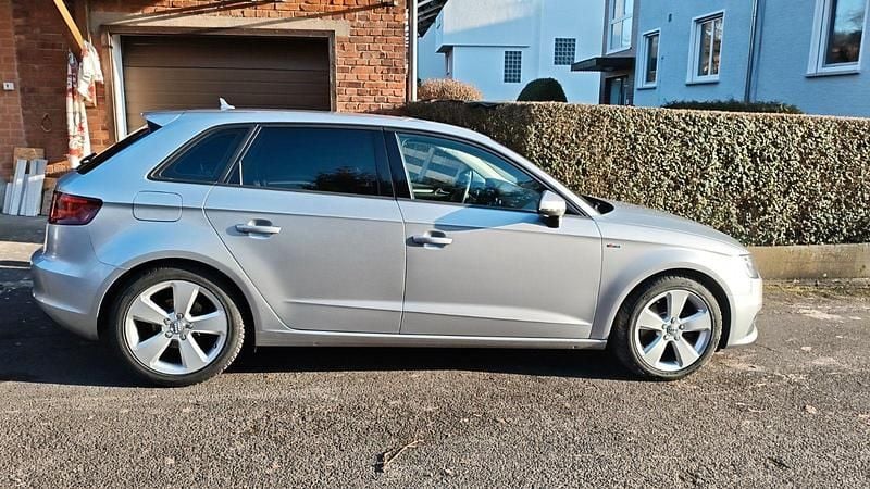 Gebraucht Audi A3 Sportback S-Line 184 PS (135 kW) 2014 Silber Kleinwagen