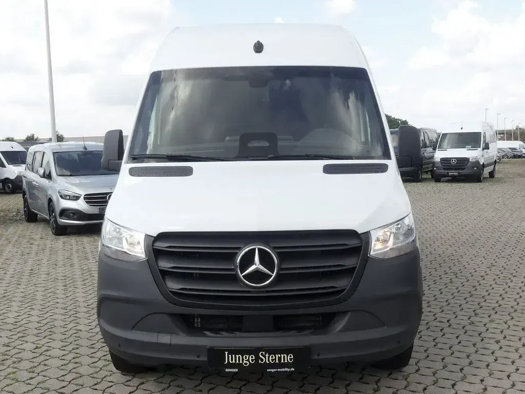 Gebraucht Mercedes Sprinter 170 PS (125 kW) 2025 Weiß Van