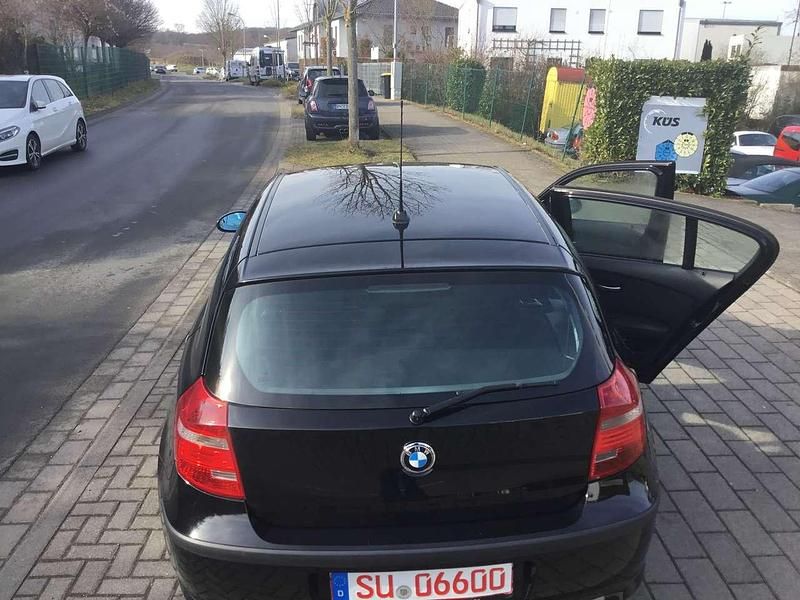 Gebraucht BMW 116 116 PS (85 kW) 2007 Schwarz Kleinwagen
