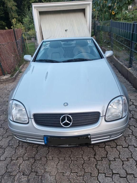 Gebraucht Mercedes SLK230 193 PS (141 kW) 2000 Silber Cabrio