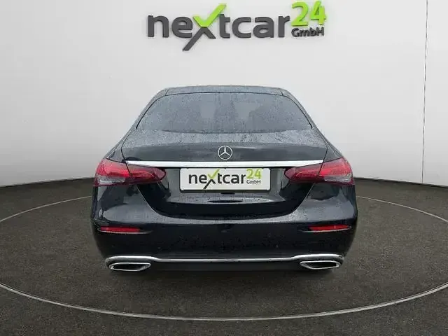 Gebraucht Mercedes E400 Avantgarde 330 PS (242 kW) 2021 Schwarz metallic Limousine