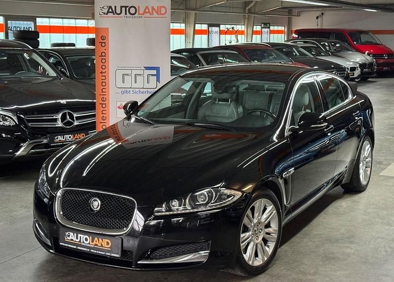 Gebraucht Jaguar XF R 241 PS (177 kW) 2012 Schwarz Limousine