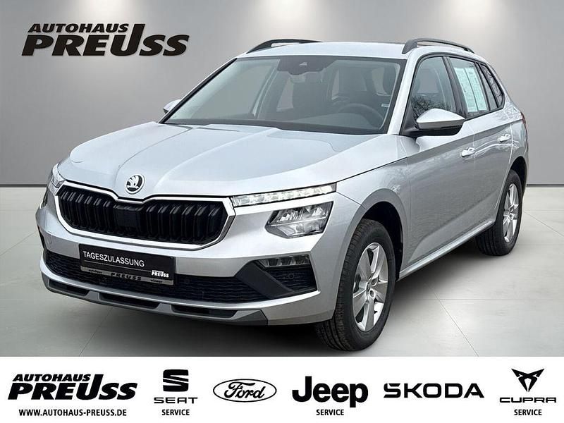 Brilliantsilber metallic Neu 2024 Skoda Kamiq Selection SUV | 25.980 € (Guter Preis) - Bild 1/4