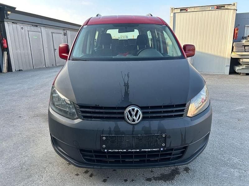 Gebraucht VW Caddy Maxi Trendline 105 PS (77 kW) 2013 Rot Van / Kleinbus