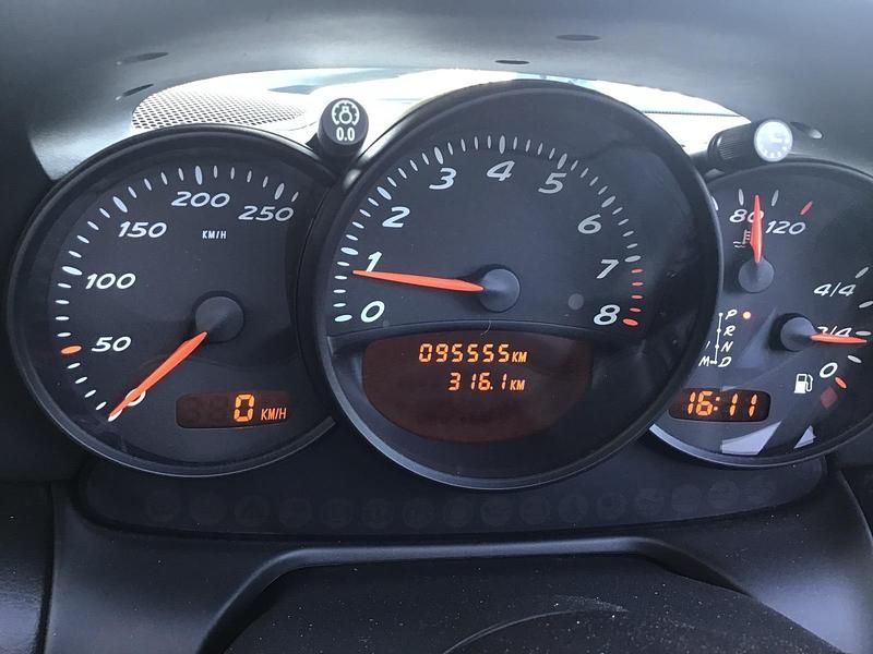 Gebraucht Porsche 986 Boxster 220 PS (161 kW) 2002 Silber Cabrio