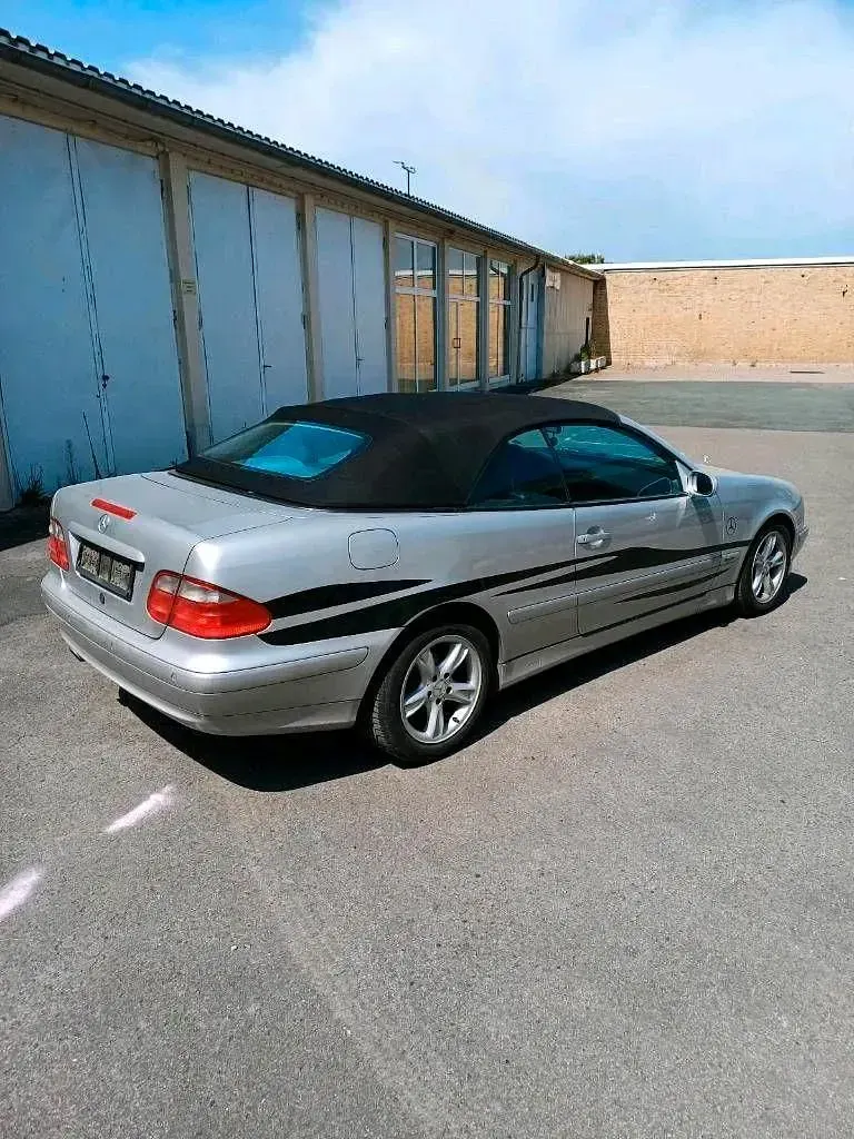 Gebraucht Mercedes CLK230 Avantgarde 197 PS (144 kW) 2001 Silber Cabrio