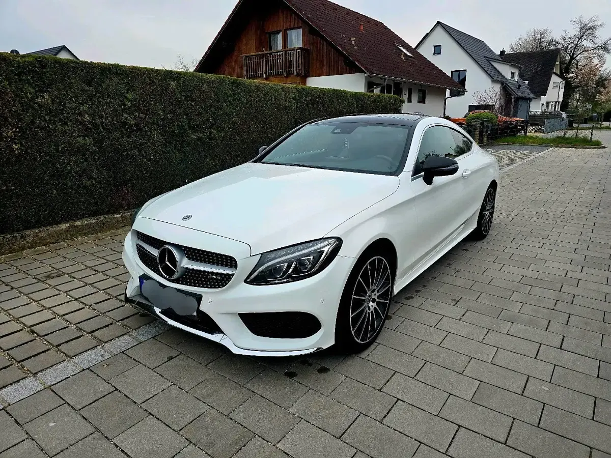 Gebraucht Mercedes C300 AMG 245 PS (180 kW) 2016 Weiß Coupé